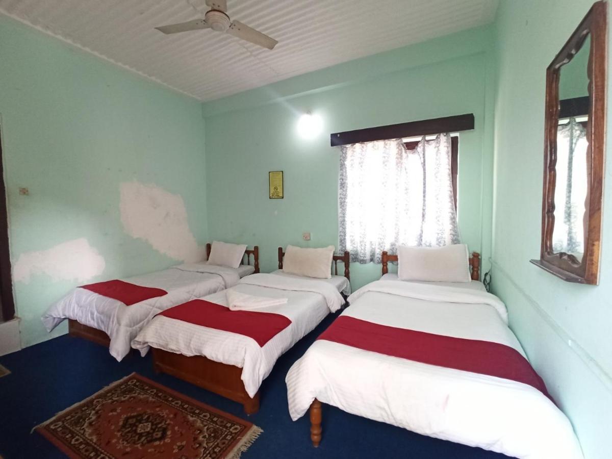 Pushpa Guest House Pokhara Exteriör bild